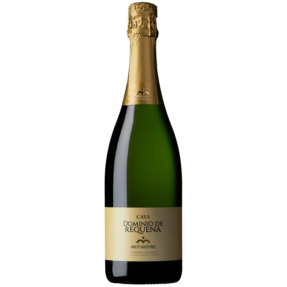 Front view of a bottle of Pago de Tharsys Cava Dominio De Requena Brut Nature 75cl on a white background.